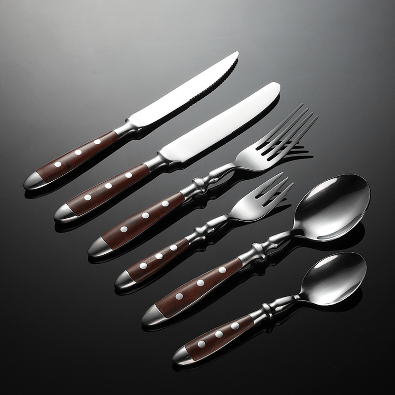 Set professionale per pranzo a - Camping Cooking Dining Set recensione e prezzo